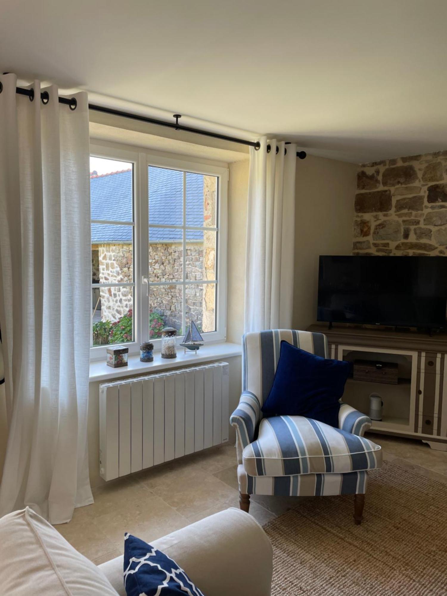 Holiday home Les Du Manoir, Jacuzzi -crozon